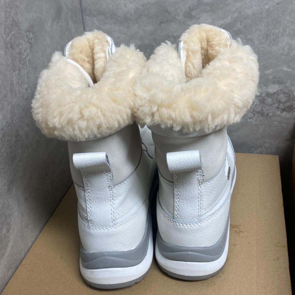 UGG ADIRONDACK - Picture 4 of 6